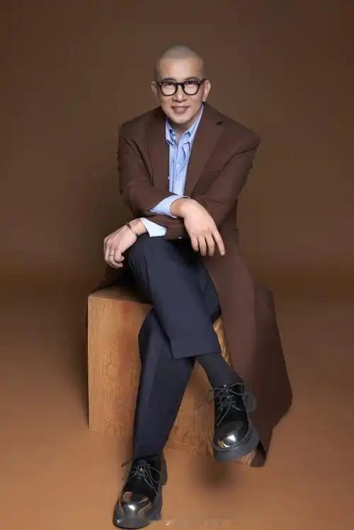 2026年2月2日，台北金宝山细雨绵绵，大S纪念雕像揭幕仪式在此举行，具俊晔现身