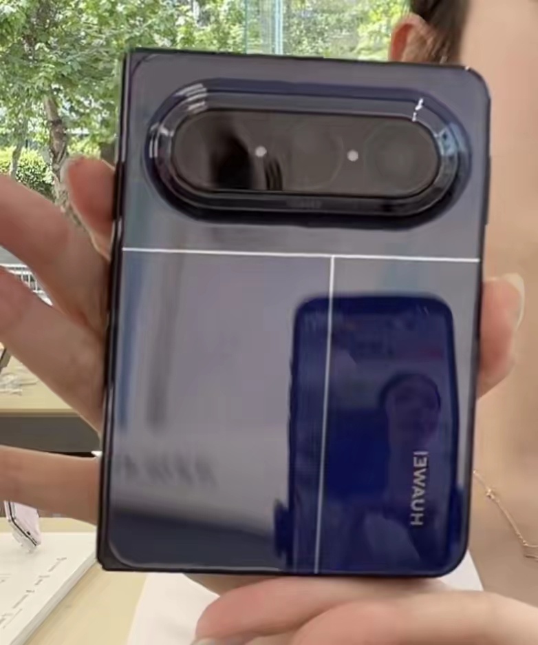 华为Pura X Max 新鲜开盒真机上手第一眼直接被惊艳到💥入手的橄榄金配色