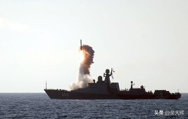 【实弹警示性射击：再劫持俄罗斯“影子船队”船只危险了】

俄罗斯海事委员会主席尼