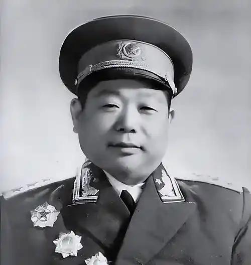 1982年，开国上将陈锡联遭遇人生最大悲痛：次子陈再文（空军副机长，年仅32岁）