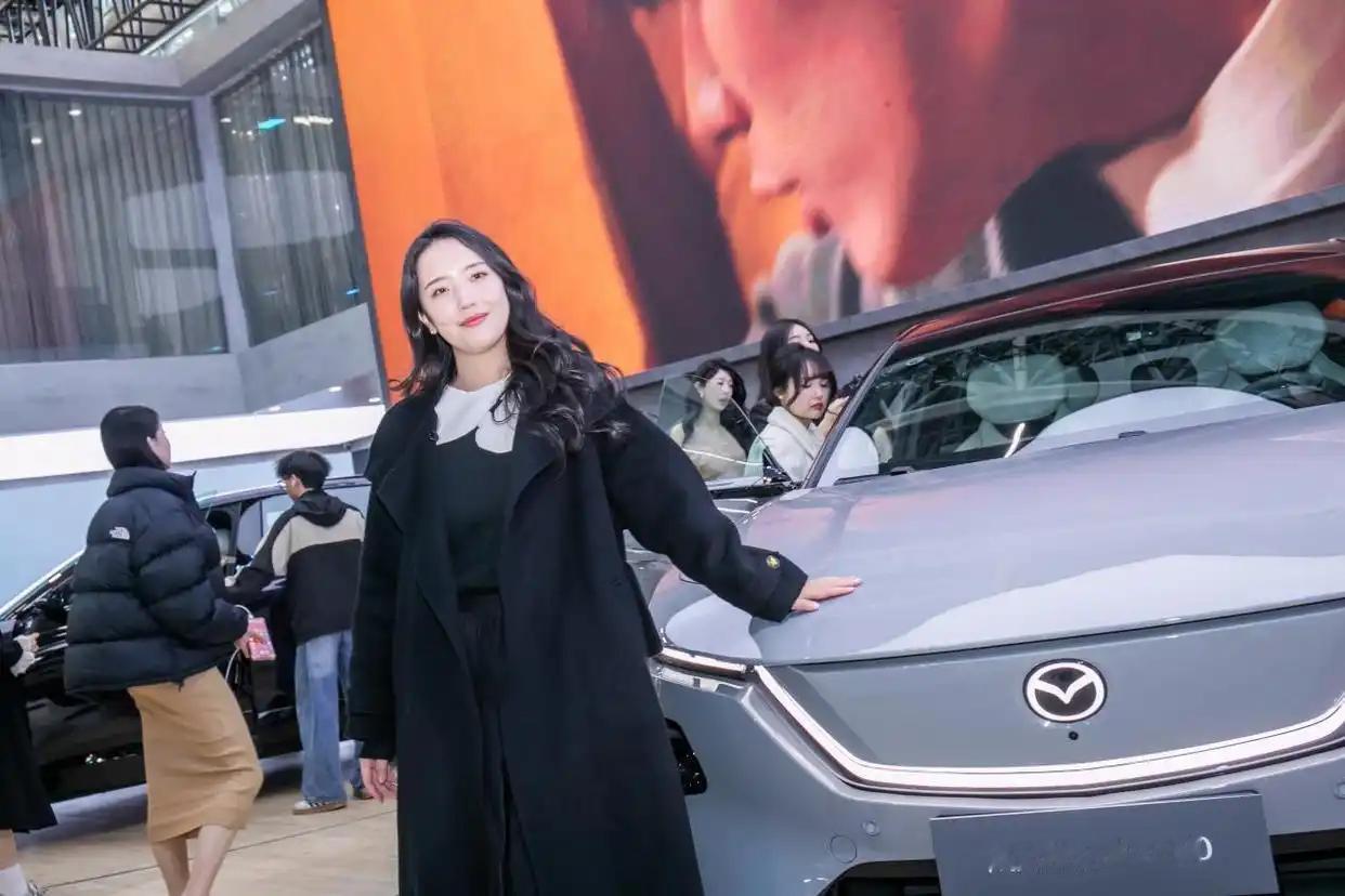 长安马自达2025广州车展耀眼亮相 EZ-60引领新能源时代

EZ-60屡次荣