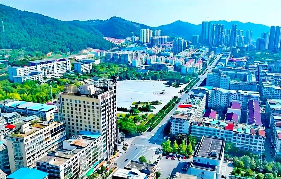 #夏日生活打卡季#在湖南省级的贫困县中，祁东算在贫困县之内，祁东虽然山区有些贫困
