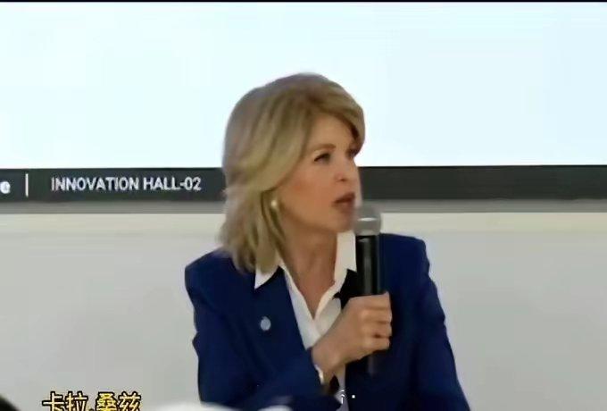 美国前驻丹麦大使表示：“美国曾帮助一个非常贫穷的国家中国，帮助它把自己从真正的贫