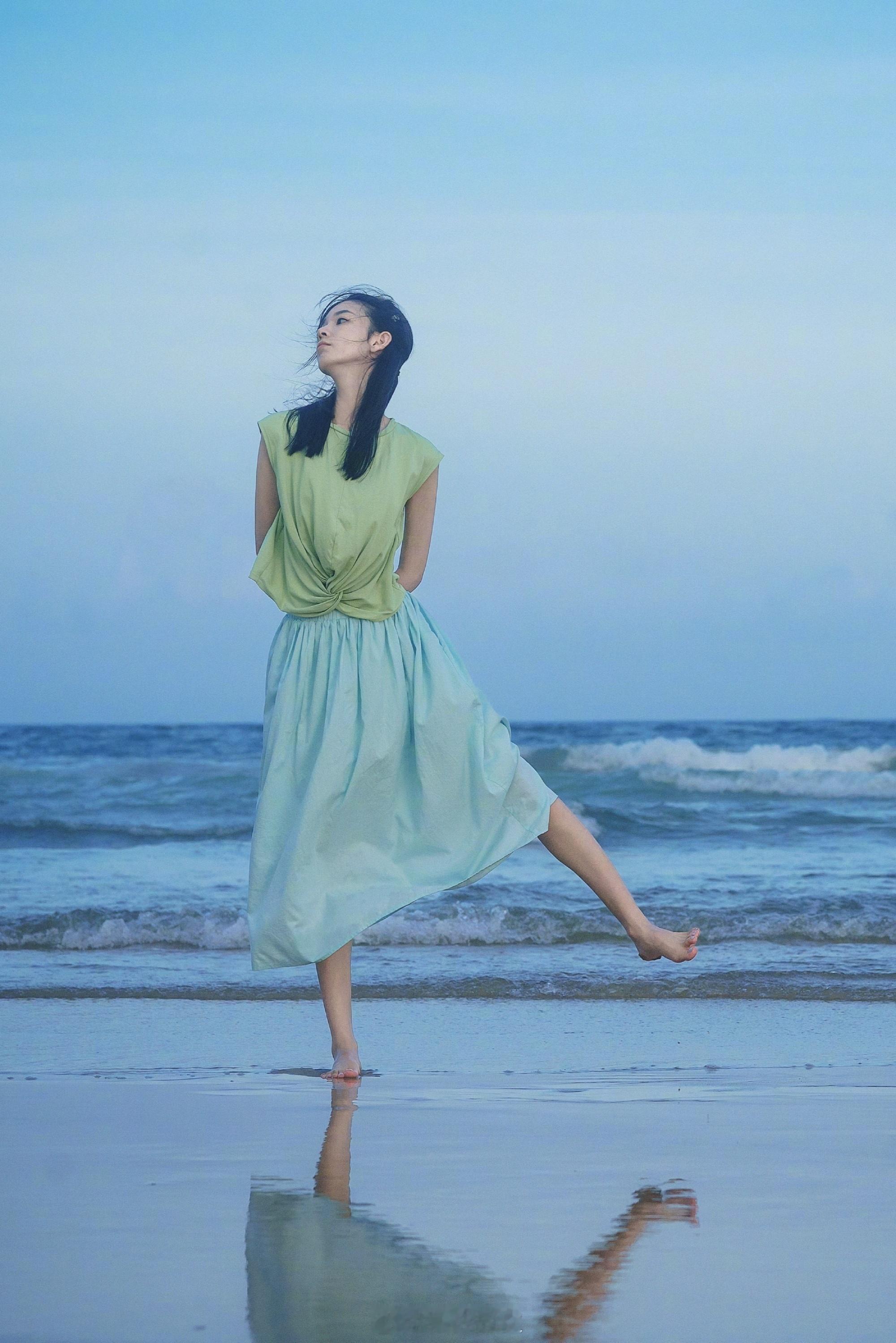 陈瑶为了二公好拼陈瑶收工下班随地大小练陈瑶为了二公真的拼了！努力发光的人最耀眼，