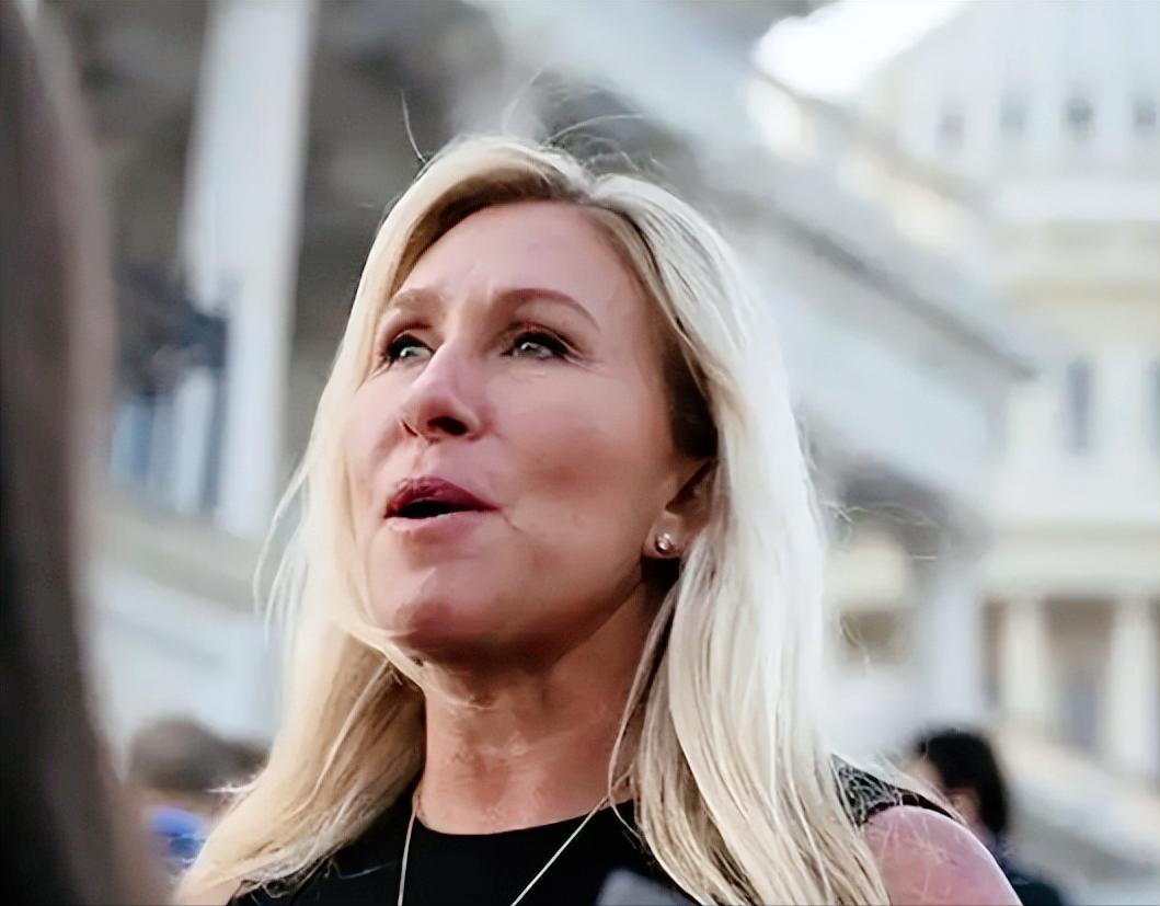 最近美国政坛直接闹到不可开交，特朗普扬言“消灭伊朗文明”瞬间点燃全网争议，更这次