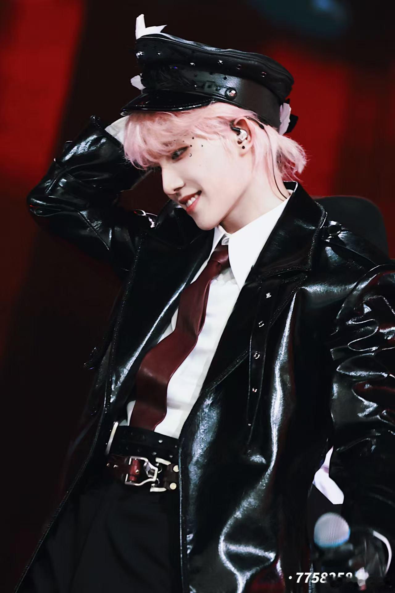 苏新皓头像换饼图 谁被这个小饼头像可爱到了，软乎乎的画风和本人适配度超高 