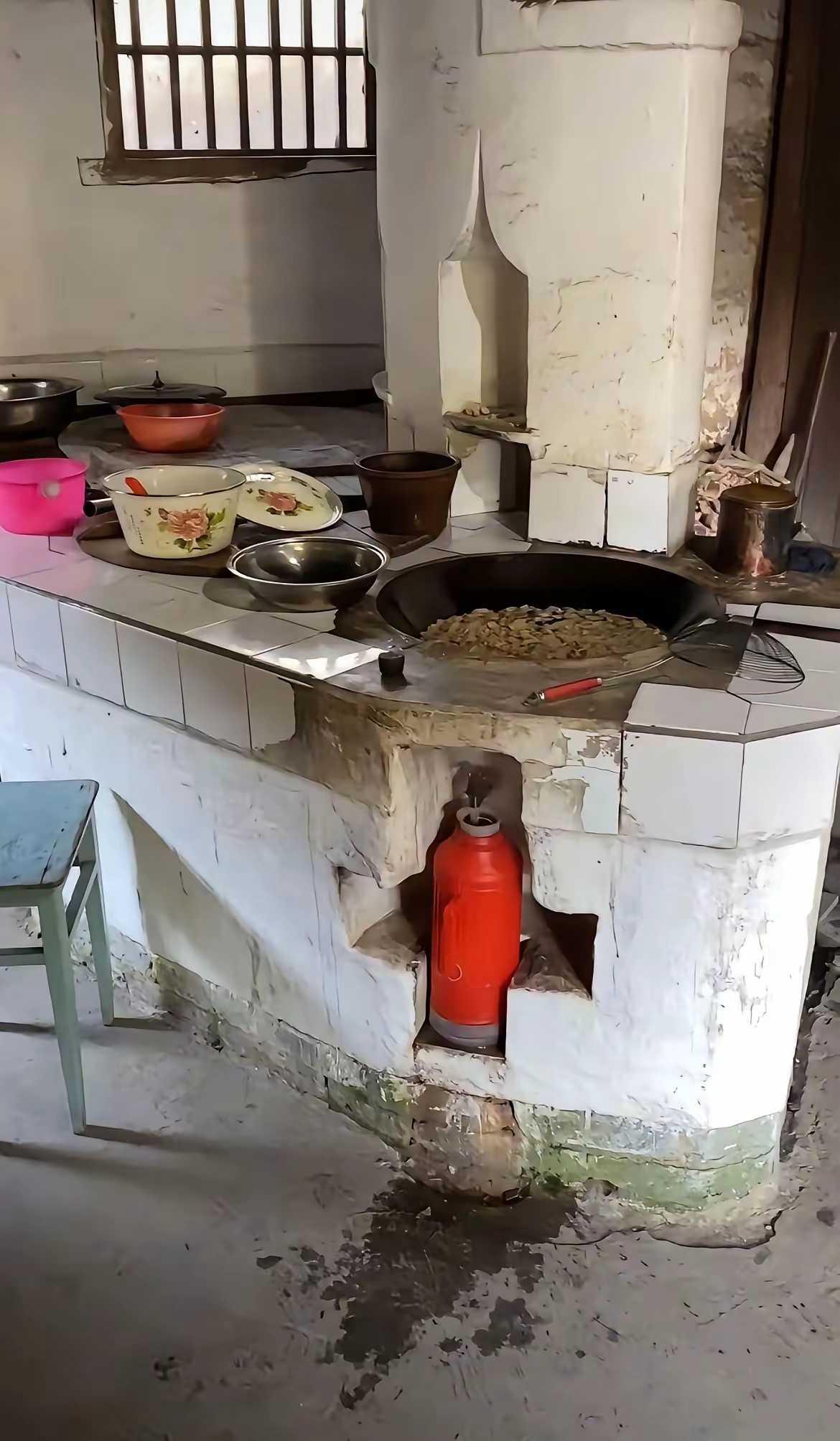 这为了节约电费，这样烧开水？