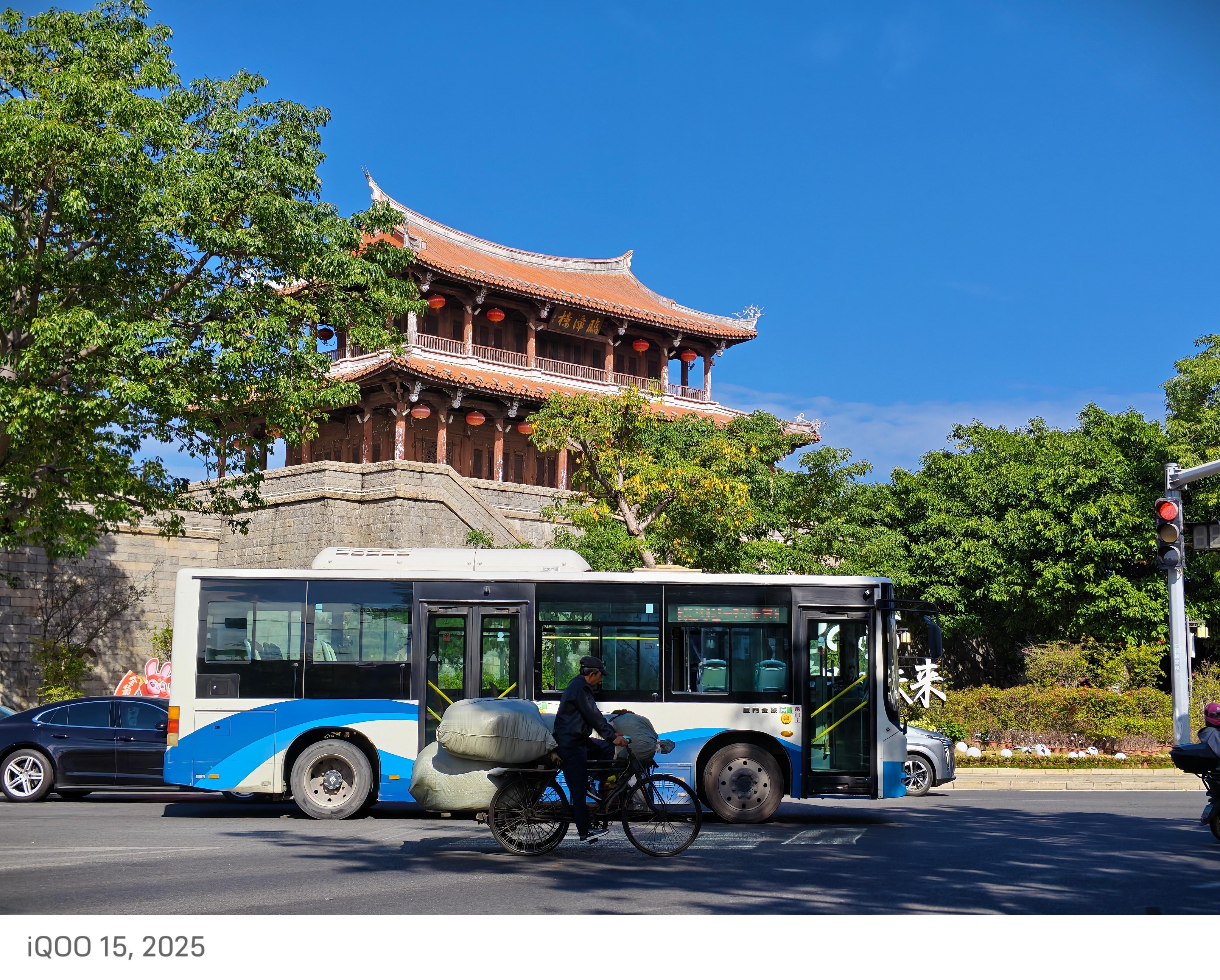 带各位看看我们泉州的老城区随拍~📷：iQOO 15「人文街拍」 