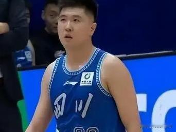 北京时间3月21日19:35，CBA常规赛第46轮，辽宁队对阵主场迎战四川队，这