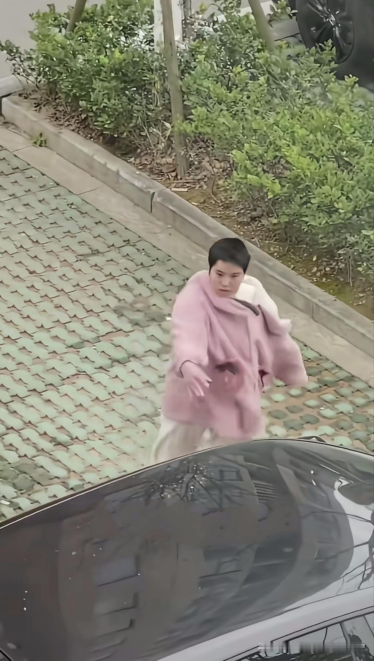 倒霉的车主，这大过年的，你说丧不丧？
     过年期间，车主欢天喜地买的新能源