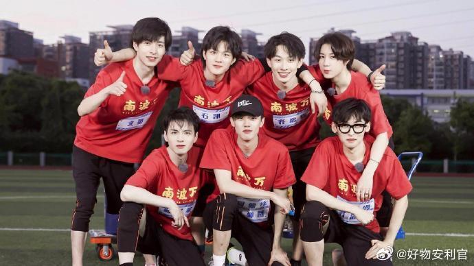 群像当时可能不是很火但长尾效应很明显 