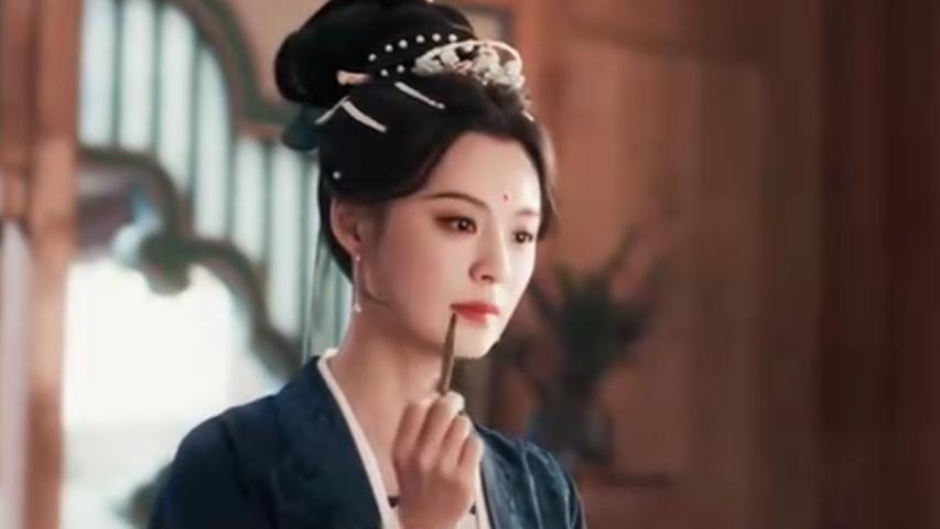 39岁毛林林，饰演张凌赫母亲，出场仅几分钟，却成为剧中意难平

毛林林在《逐玉》