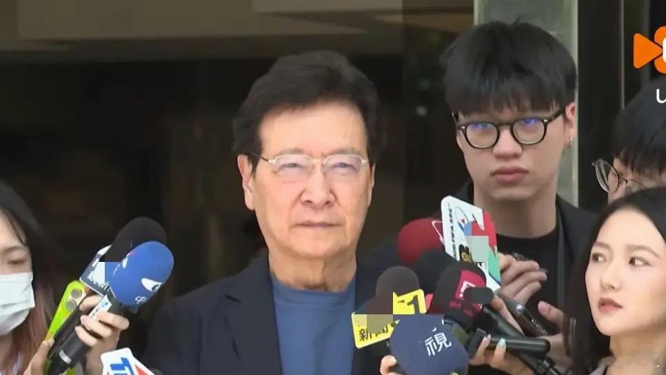 赵少康今日谈及两岸局势直言，客观来看军力差距显而易见，一味比拼军备并不现实。他批