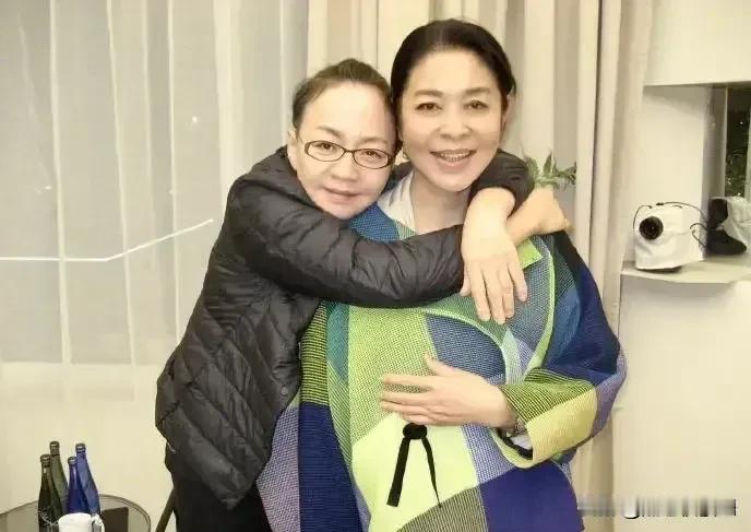 宋丹丹和倪萍在自己的领域里都做出了成功！两人曾经是好朋友，有次因倪萍开玩笑过火，