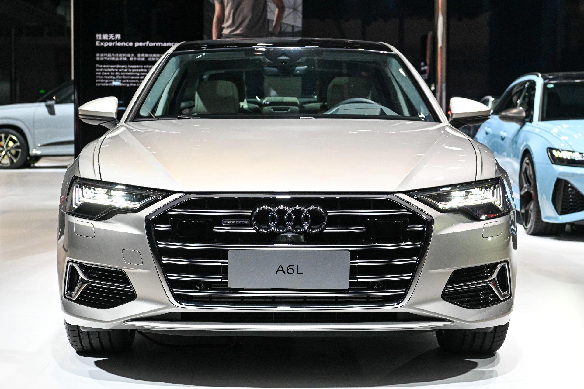 这样一台满配的A6L，是你的心头肉嘛？A6L（Audi A6L）是一汽大众奥迪公司旗下的一系列汽车产品，其曾开创了中国豪华车加长的先河，当前的市场定位为中大型轿车，且是豪华中大型车市场中的元老级产品。1999年，内部代号为C5的中国版奥迪A6上市，并开创了中国豪华车加长的先河；随后，奥迪A6L又分别于2005年、2012年等时间节点进行了换代，并持续为“加长”定义着新标准，以及逐步改变着自身在中国市场形成的“官车”形象。截至2023年，奥迪A6L已在中国发展了24年；而在这24年中，奥迪A6L在持续