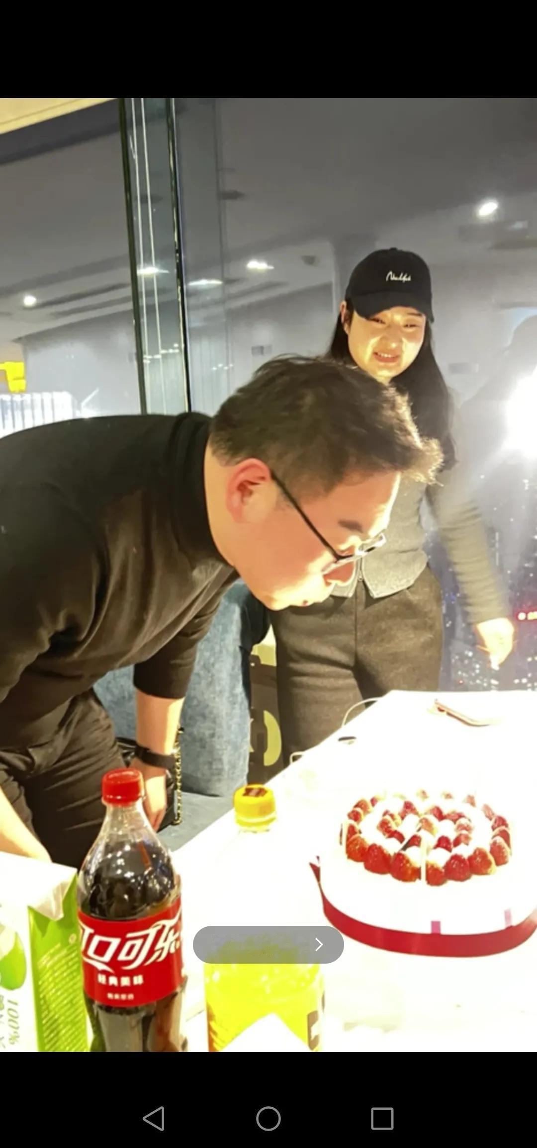 希望所有人都能快乐
（物华天宝志愿者魏）
一位志愿者送上的美好祝愿！（她曾被一些