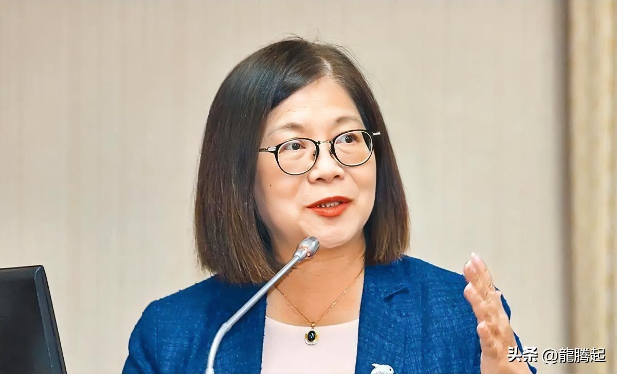 台“海巡署”出卖祖产，炒作台湾海峡是“国际水域”
 
受台风影响，福建、广东海事
