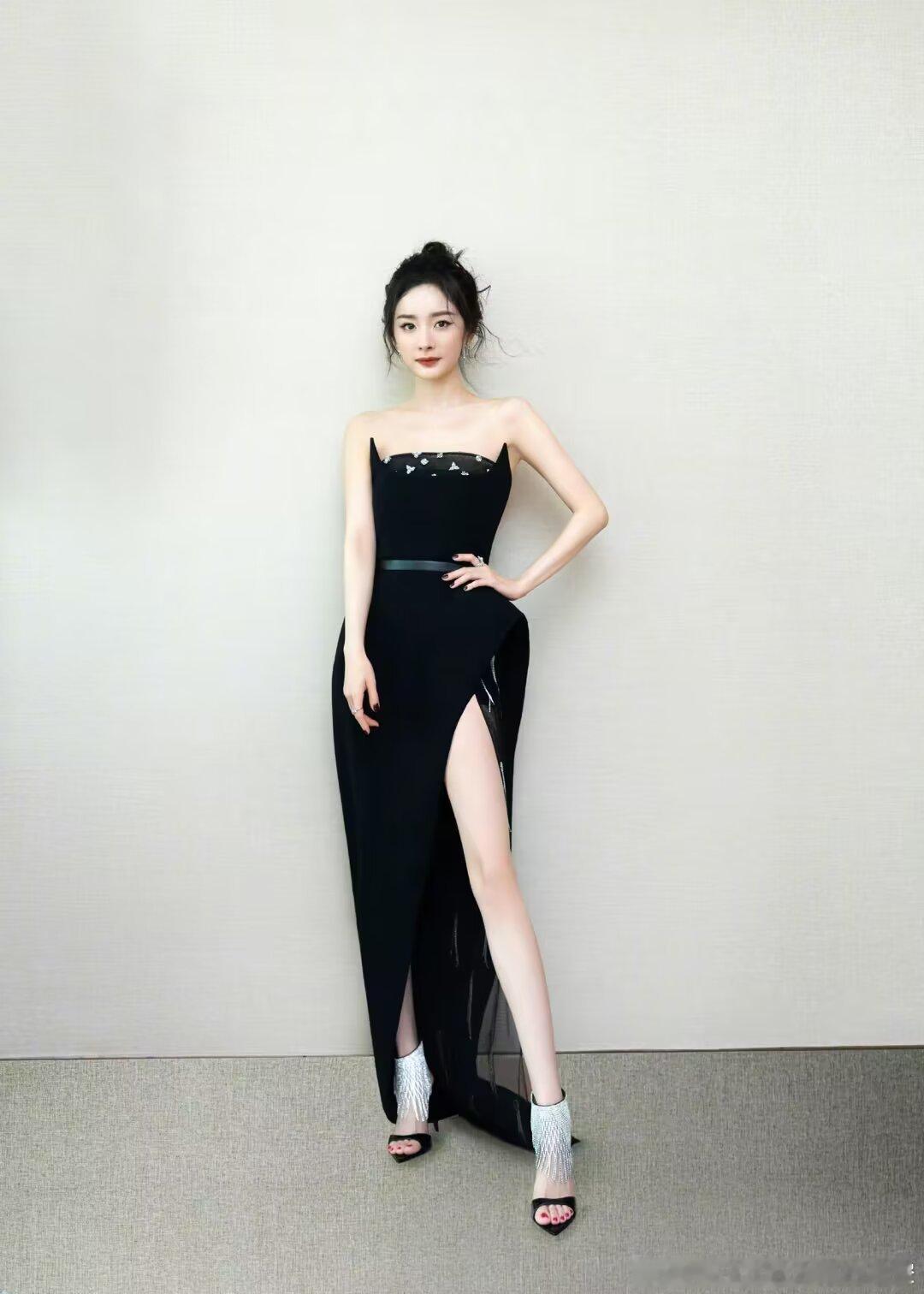杨幂  🦊杨幂misssixty全球品牌代言人 青春就是什么都想尝试的样子。放