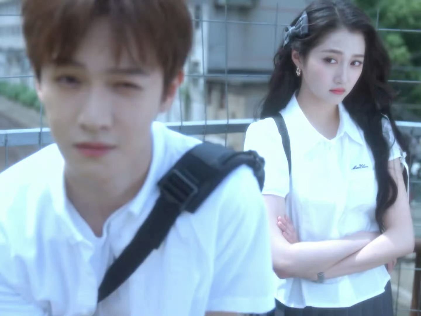 你别说 没找年龄大的女明星硬演少女就是看着舒服… 