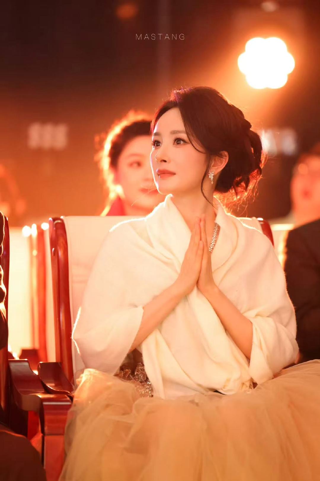 杨幂百花神图杨幂百花奖神图  妈幂又有神图啦 