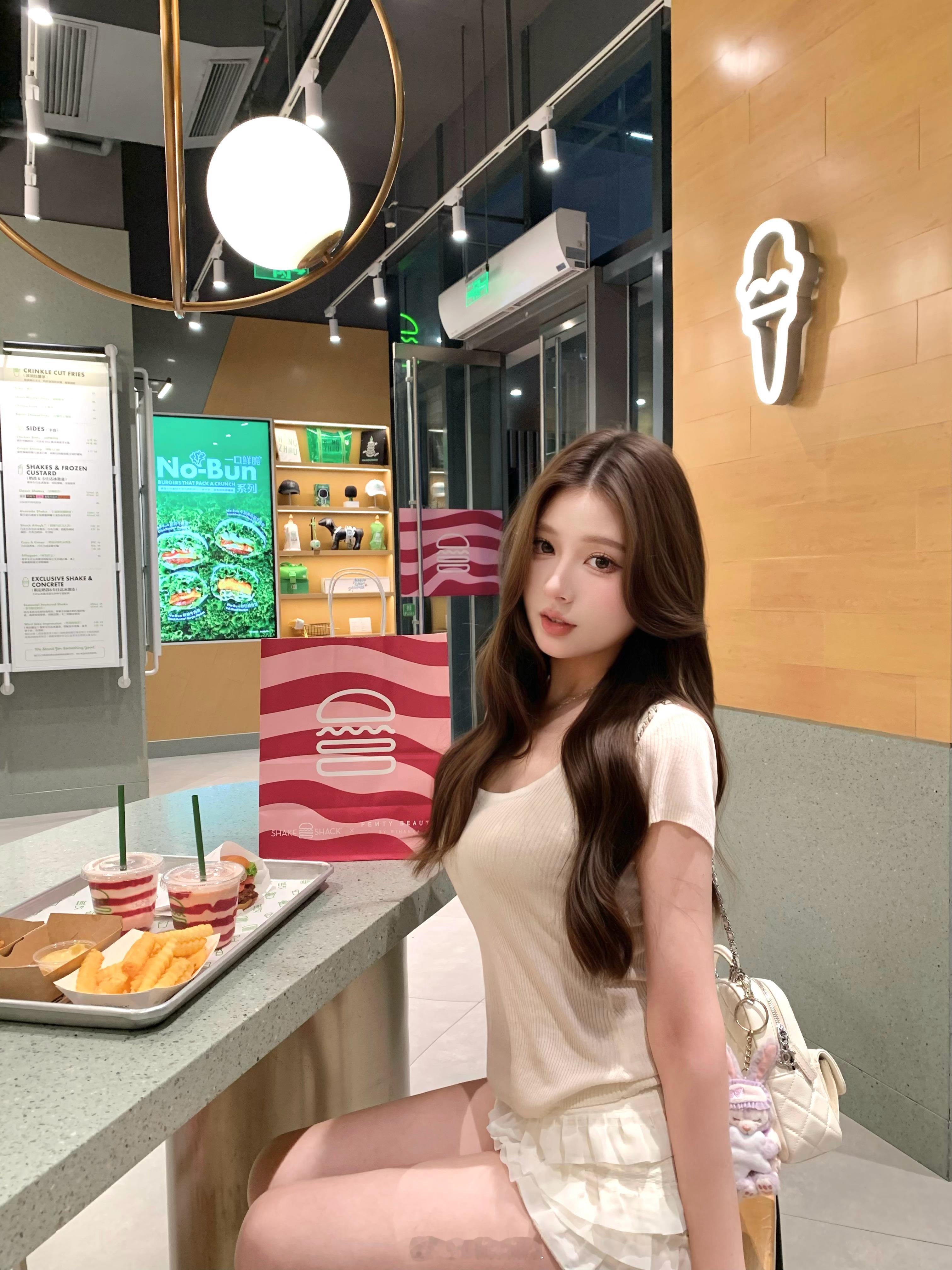 吃个汉堡🍔 