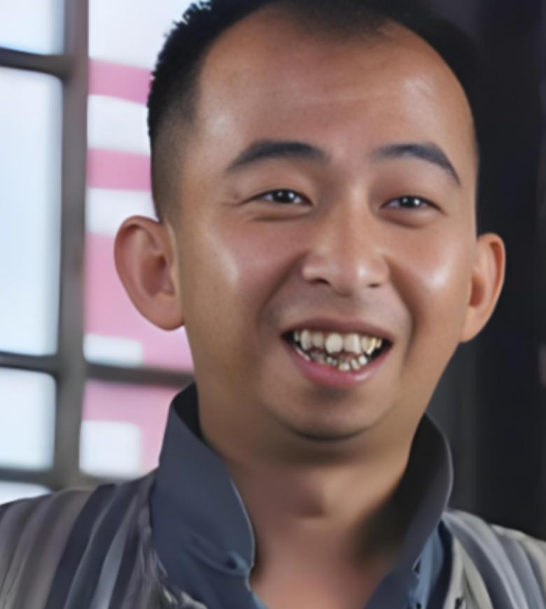 巨兴茂手握10亿身家，娶到高颜值女演员孟久淇，搁谁看都是妥妥的人生赢家。

可就