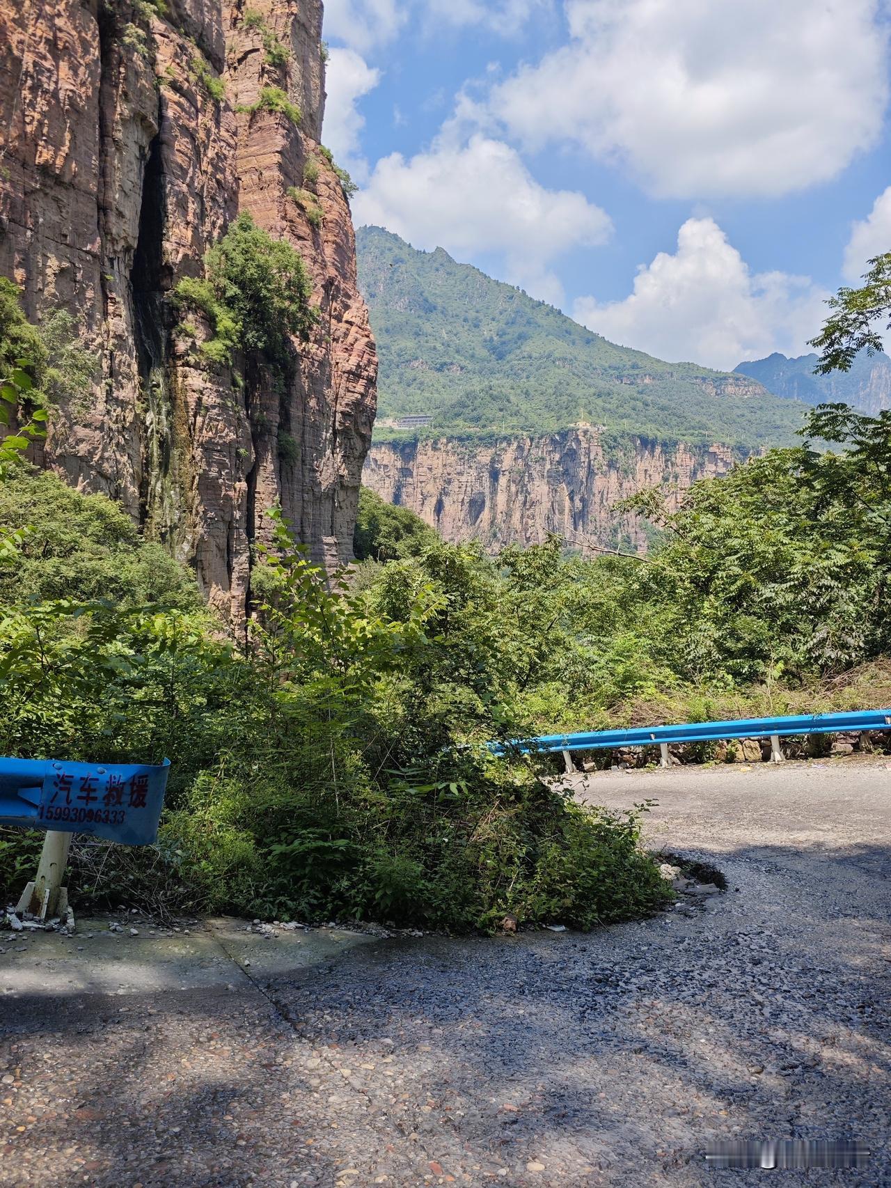 南太行经典5日自驾游路线，避开拥堵，避开不通车路段，畅玩一夏。
	
第一日:鹤壁
