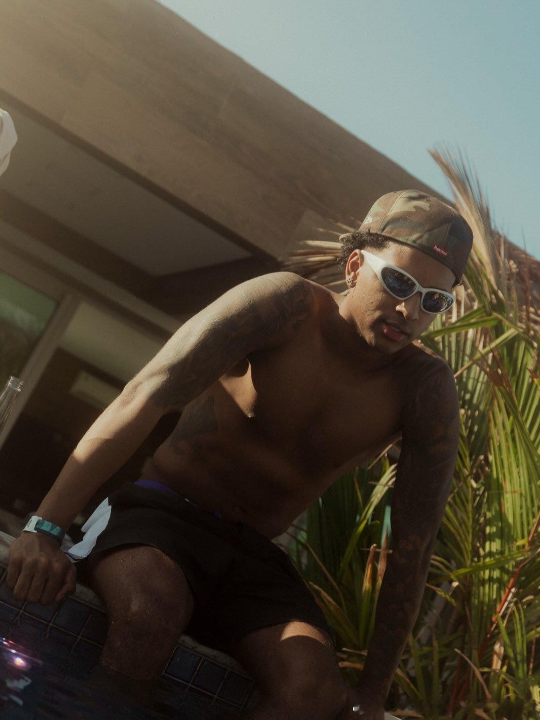 Dezembro💜✌🏾😎🧟🏿♂️🧑🏾🔧⚽️✈️🔥🏐🎉十二月