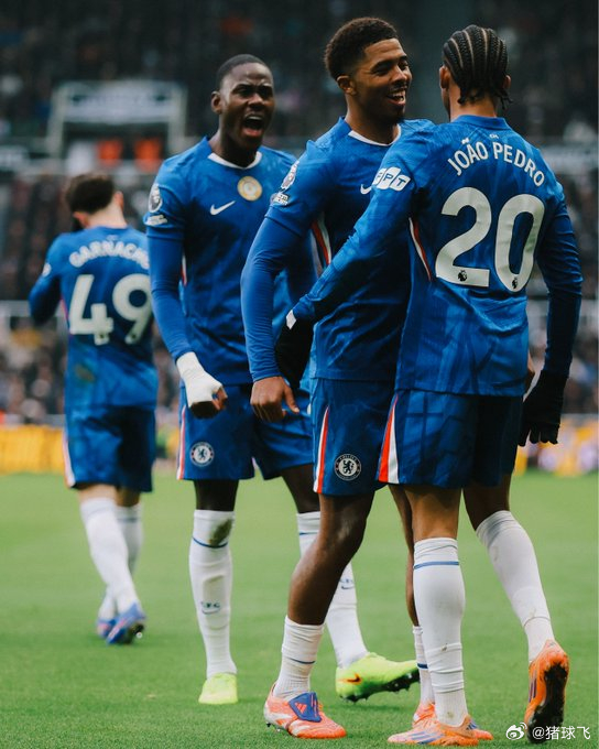 一个要冲欧冠，一个想着巴萨，切尔西主场稳了？014 德甲：多特蒙德vs奥格斯堡天