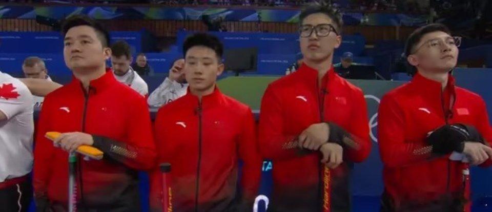 米兰冬奥会冰壶男子循环赛中，中国队3-6不敌加拿大，遭遇5连败。中国冰壶男队3比