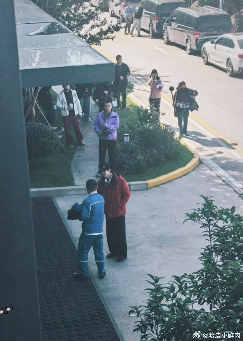 张凌赫这回是真的张工了 张凌赫这是真的张工啊啊啊啊啊[捂嘴哭][捂嘴哭]张凌赫张