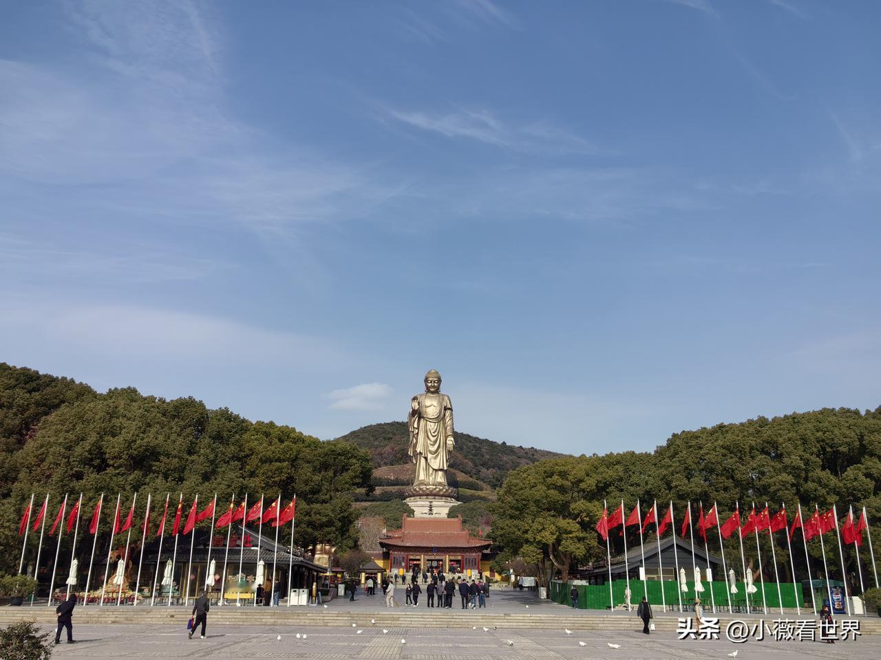 这老年人上了年纪，腿脚不灵便，真不该出门去看风景了。

话说这两天在堂哥的安排下