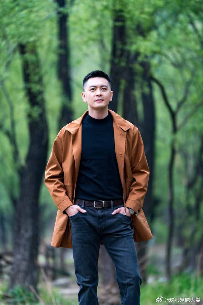 杨鸣谈篮球足球的战术相似之处 杨鸣说看荷兰队比赛特别享受，因为每个人都像棋盘上的