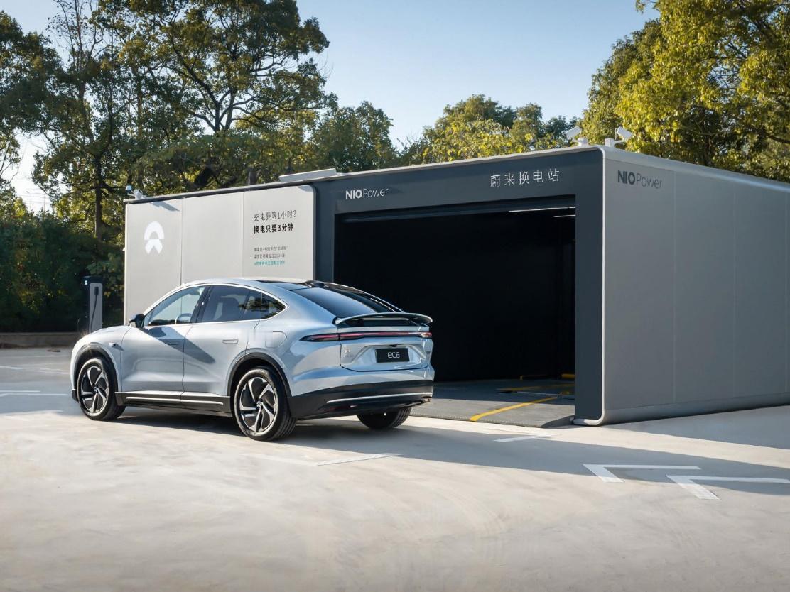 去蔚来换电站换了个电，2%换到93%，一共增加了79.5度电池，倒推可得100度