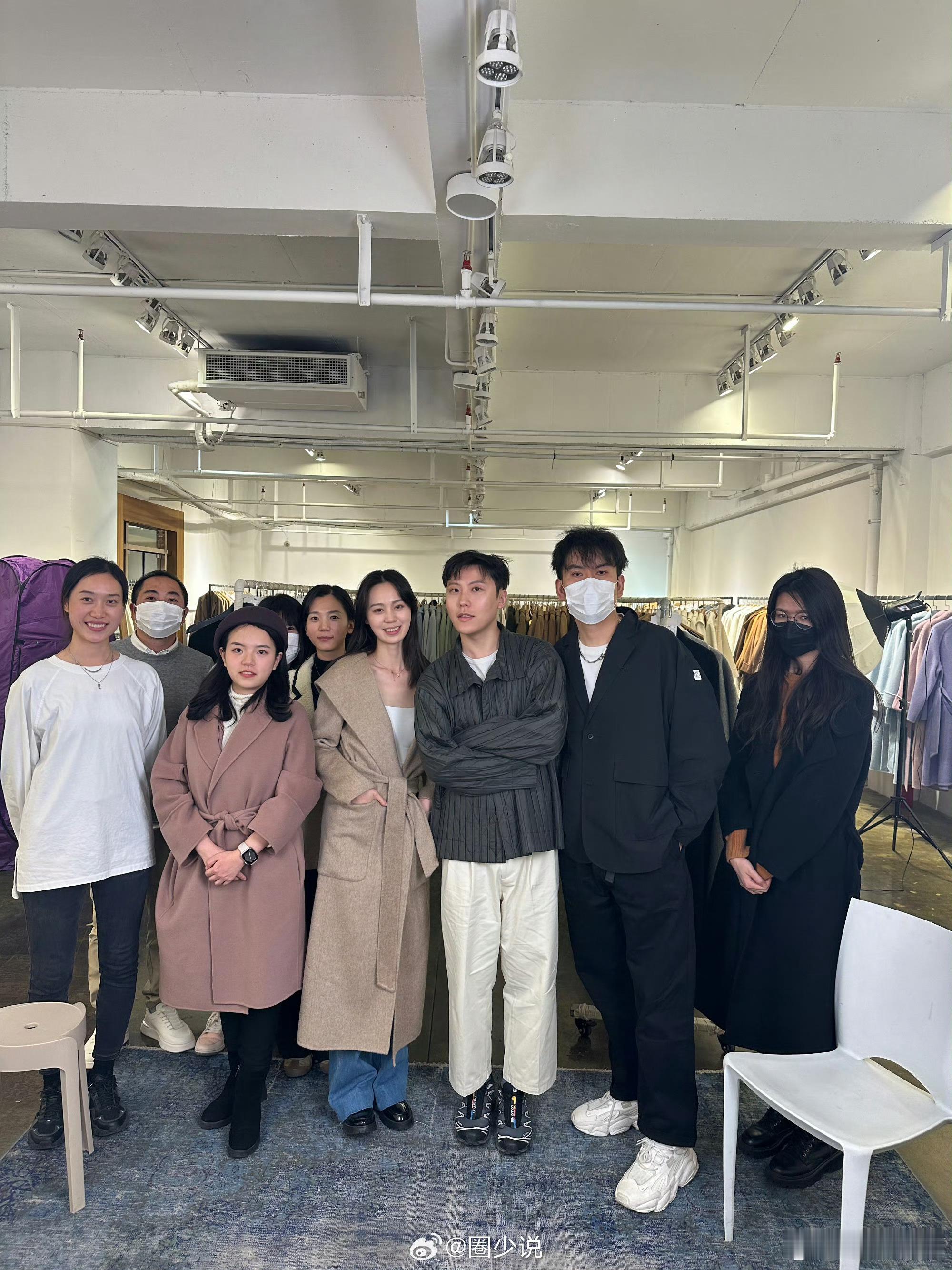 我牵头的女装供应链，我和圈少卖了100万的女装啦，我们微博博主也是能带货的。 ​