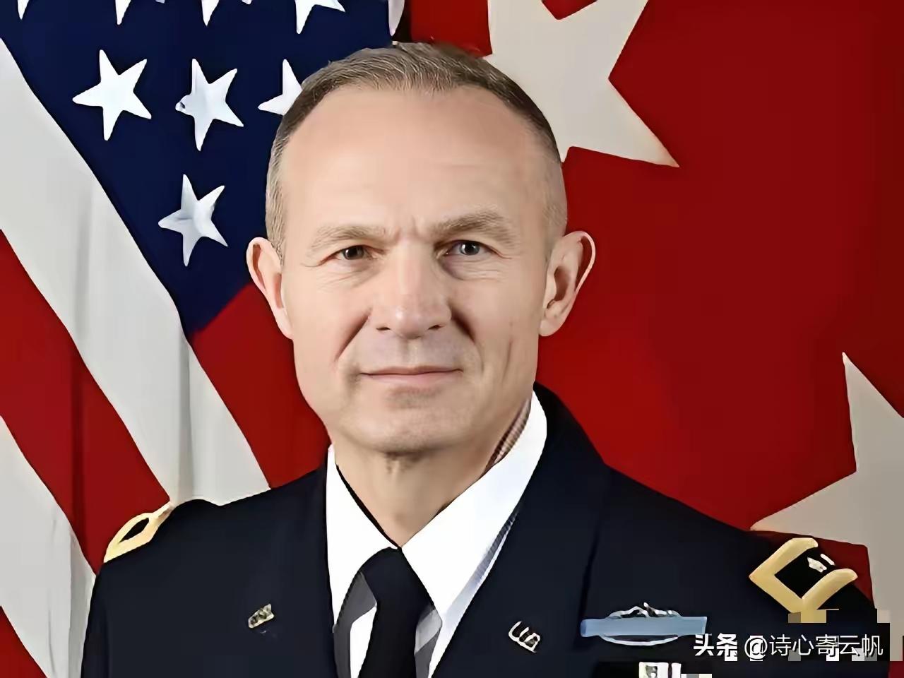 宣布辞职一小时后，美国陆军参谋长说：“一个疯子将带领伟大的美国军队走向毁灭。”这