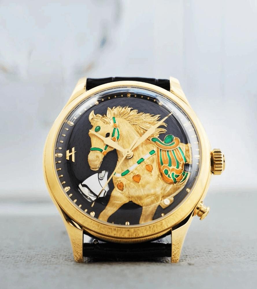 【这才是马年腕表的顶流 国表】当我第一眼看见这只腕表的时候，万万没想到，这竟然是