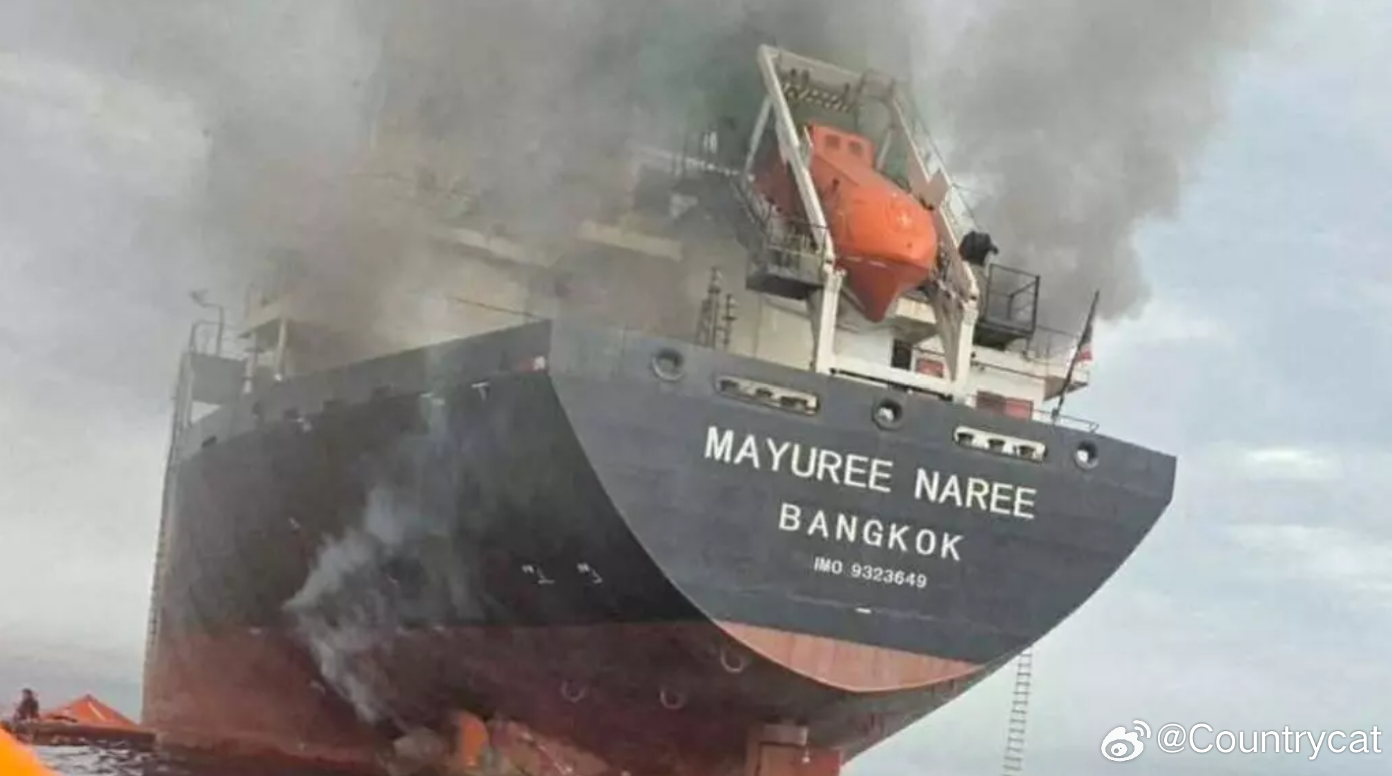 消耗战还是速胜战？美以对伊战争陷入两难，霍尔木兹海峡成关键战场海外新鲜事以美袭击