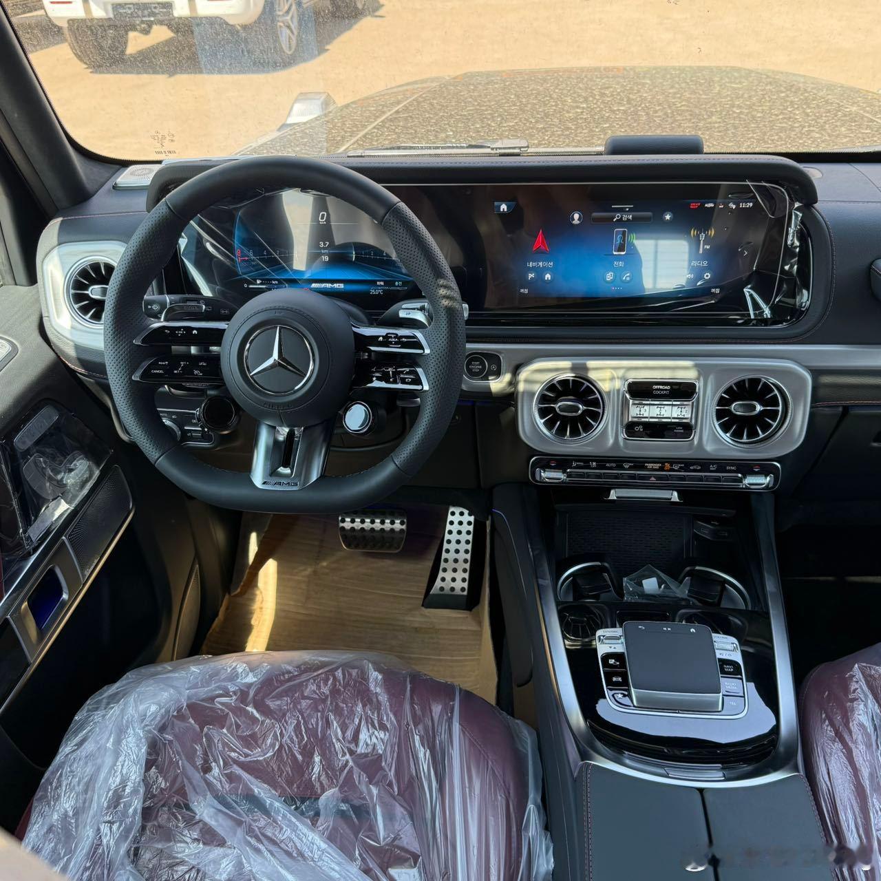 奔驰G63 AMG 黑红 韩国平行进口 红内饰就是贵242万+22万+1.3万+