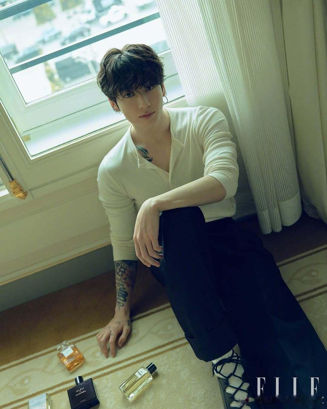 ELLE 韩国版2026开年刊封面大片：CHANEL 香氛及美妆全球品牌大使田柾