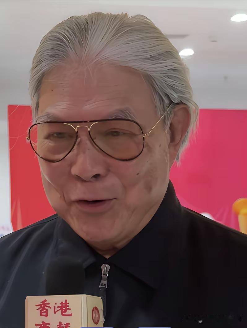 郭晶晶当了全运会火炬手，霍震霆笑的合不拢嘴，这可是意外惊喜，在这之前，儿媳妇郭晶