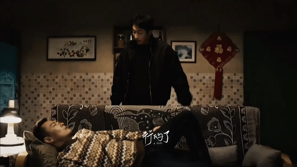 罚罪2台词还是太有生活了 秦枫看望大师兄那句“来都来了，坐会儿吧”，直接DNA动