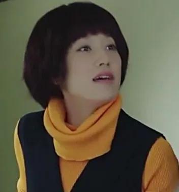  罗子君的扮演者马伊琍，原名马伊俐。1976年6月29日出生于上海市虹口区，毕业