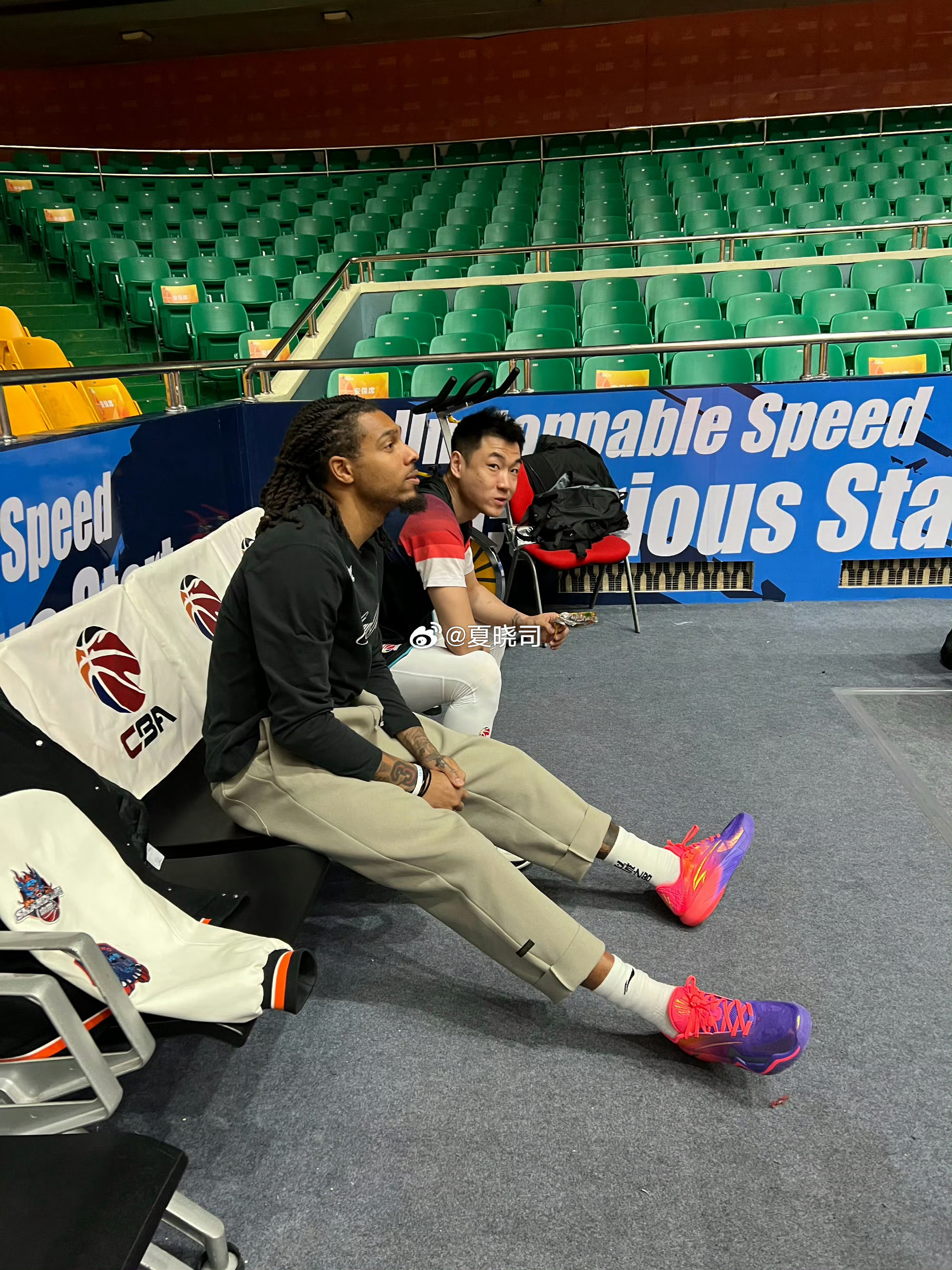 高速男篮，本赛季一路走来，诸多不易。沿着正确的路走下去，常规赛继续稳住前四，上下