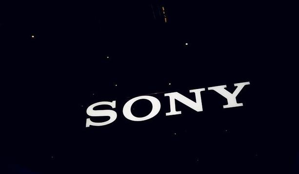 作为索尼“最后的荣光”，首先从价格上看确实没有任何的优势，直接高达8299元，但