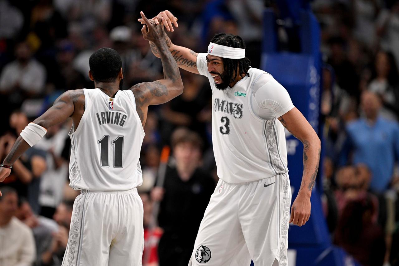 独行侠想交易浓眉，勇士又刚好想要内线球员！

独行侠现在正等待着其他球队开出有关