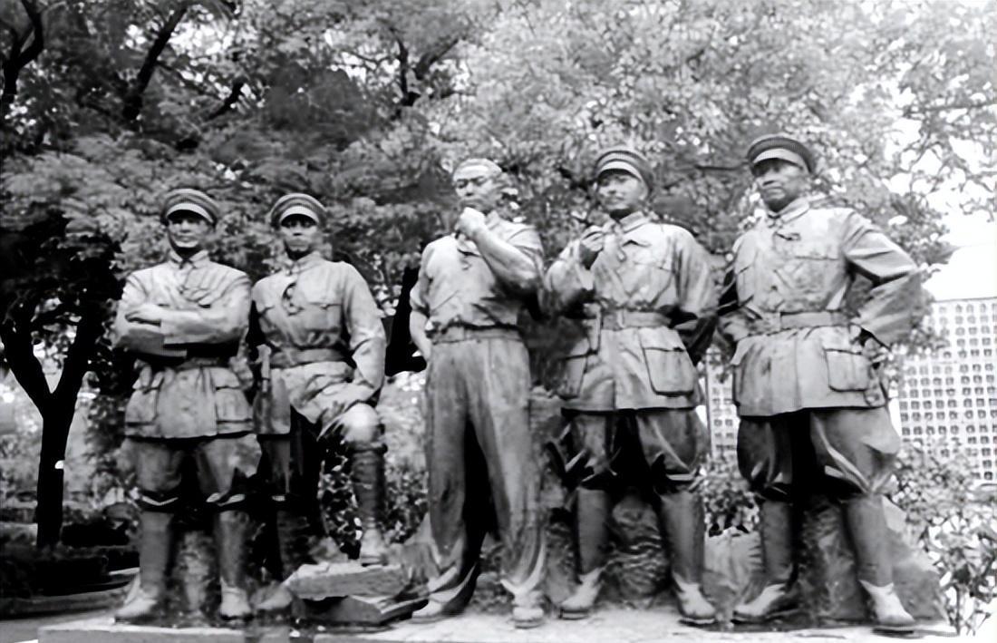 1957年南昌起义领导人名次公布，朱德大为不满：为何将我排在第二位？
1956年