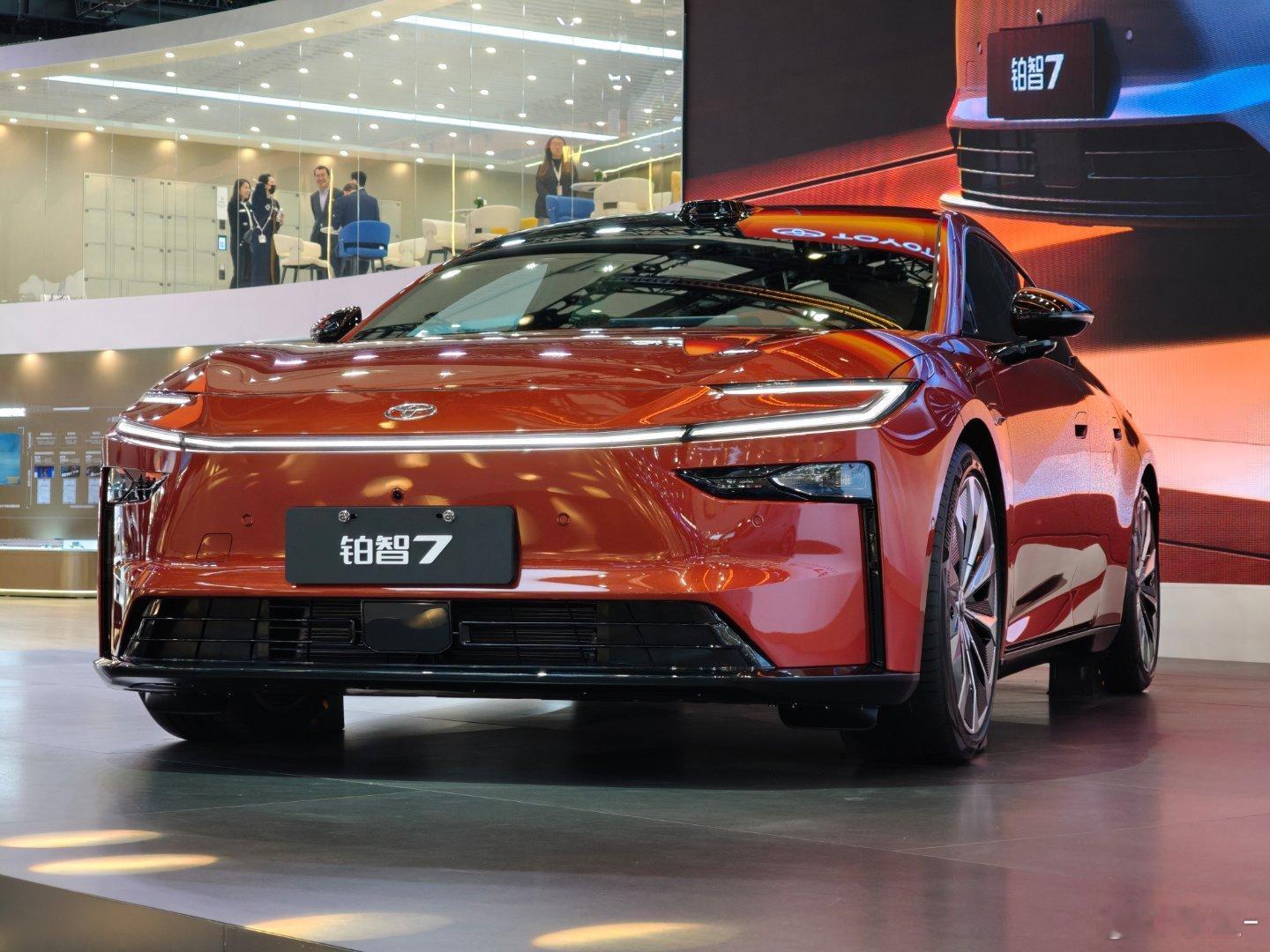 广汽丰田铂智7发布会正在进行传统车企＋纯电D级车＋鸿蒙座舱，有没有搞头？ 
