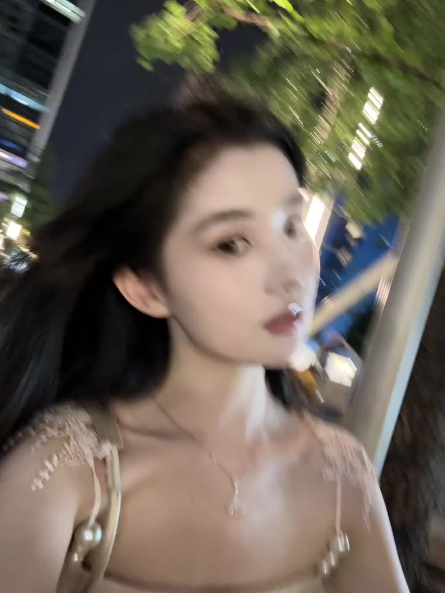 从凌晨开始就收到了好多好多的祝福～～谢谢大家！总想写点什么煽情的话但是词不达意，
