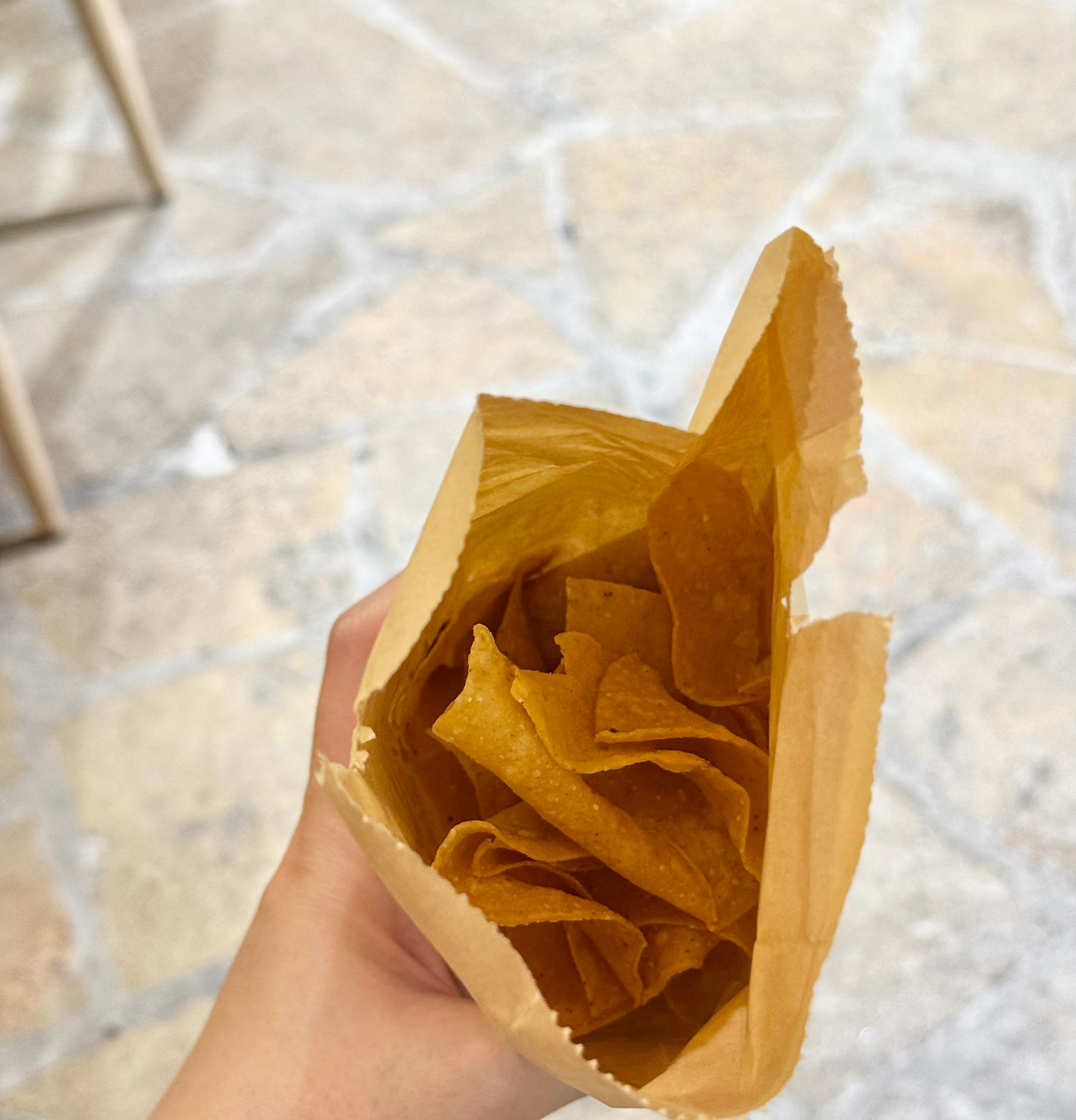 今日份午餐🥗｜鳄梨酱🥑饭后尝试下叮咚一瓶有30颗草莓的NFC红颜草莓汁，蛮甜
